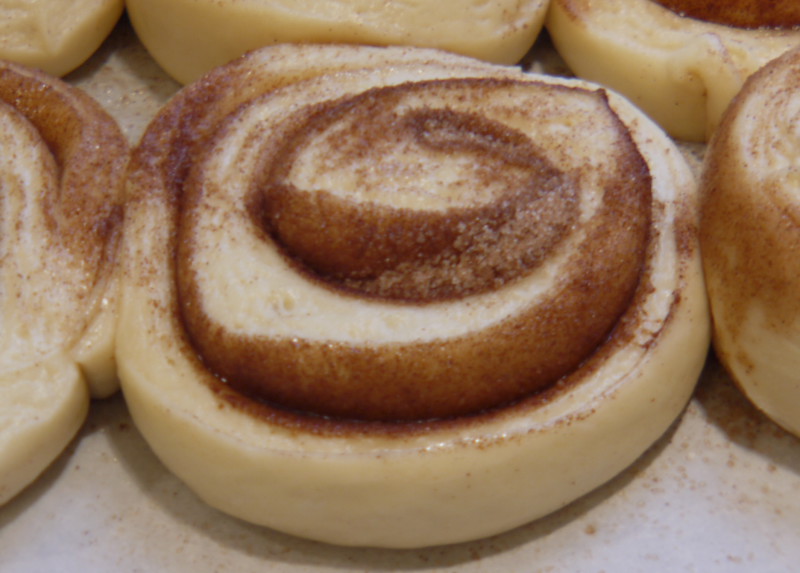 Cinnamon buns 452 calories Happy Forks