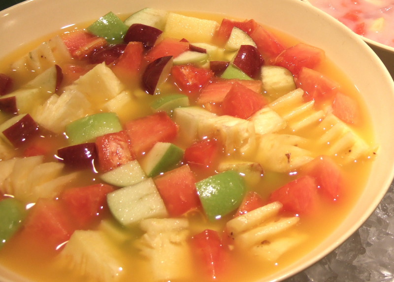 Fruit cocktail | 46 calories | Happy Forks