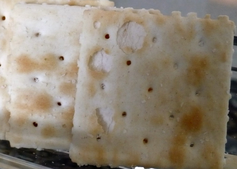 Crackers · saltines 421 calories Happy Forks