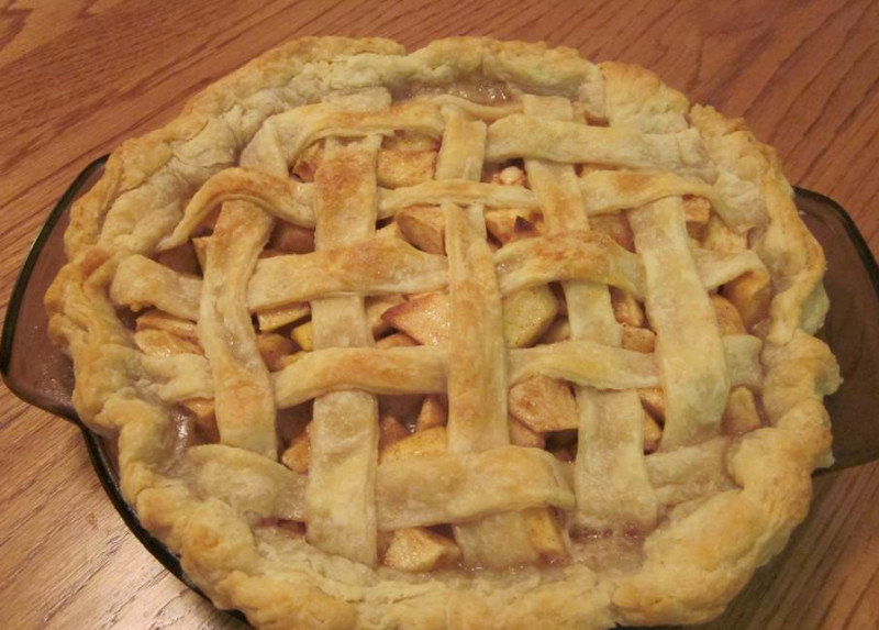 Apple pie recipe | 186 calories | Happy Forks