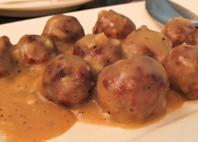 Swedish meatballs recipe | 119 calories | Happy Forks