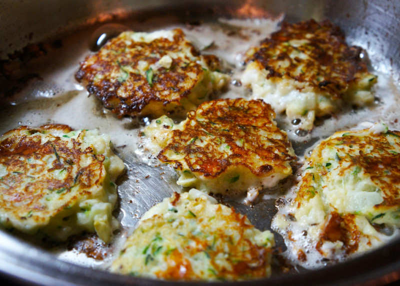 Cauliflowerfeta fritters with pomegranate recipe 135 calories