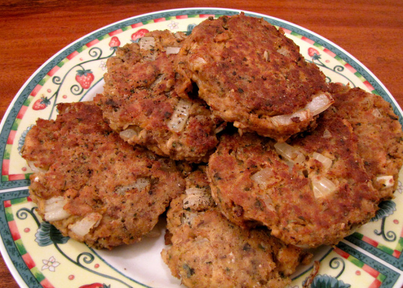 Baked quinoa patties recipe 153 calories Happy Forks