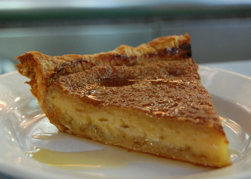 Maple buttermilk pie recipe | 278 calories | Happy Forks