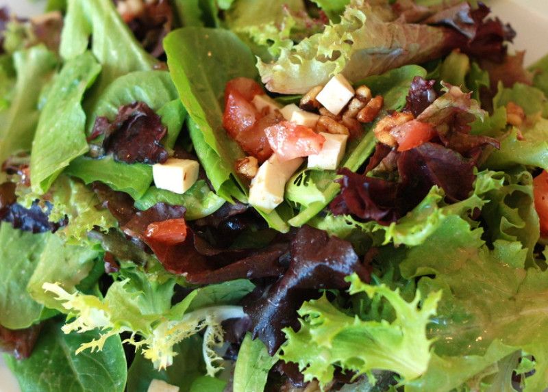 Tofu amaranth salad recipe | 69 calories | Happy Forks