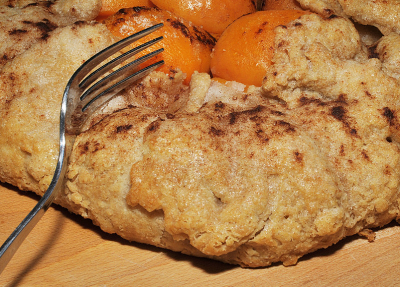 Rustic apricot tart recipe 221 calories Happy Forks