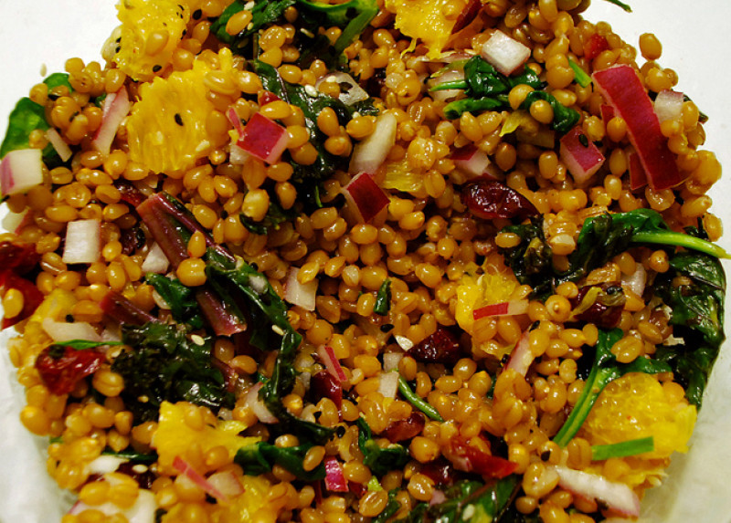 The ultimate fall wheatberry salad recipe | 146 calories | Happy Forks