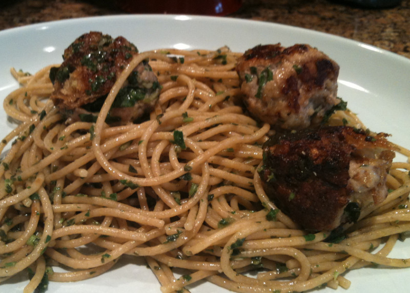 Make-ahead meatballs recipe | 237 calories | Happy Forks