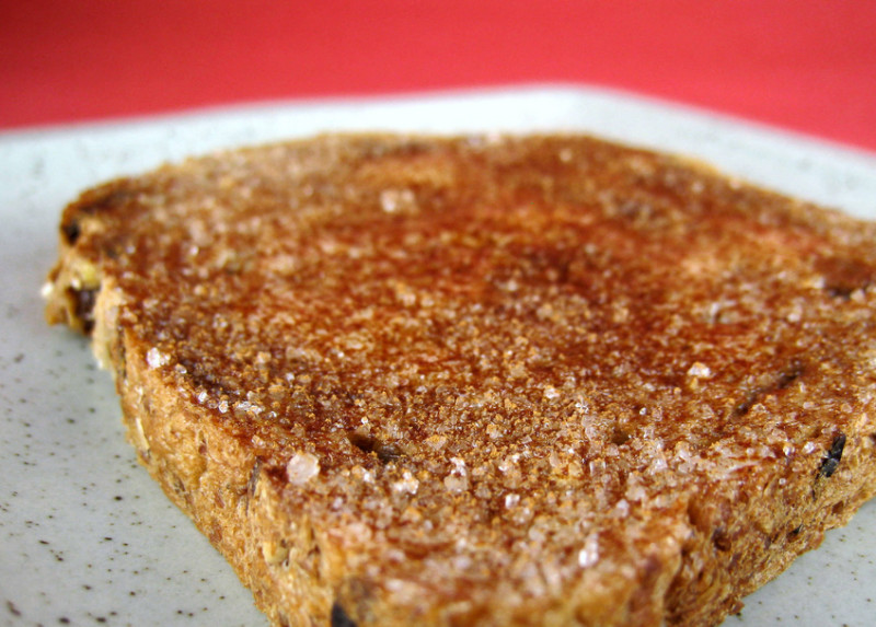 Cinnamon toast french toast recipe | 193 calories | Happy Forks