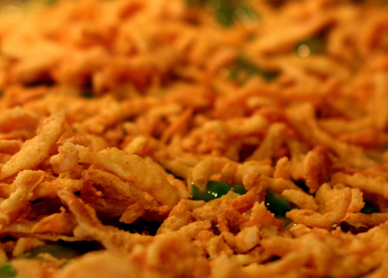 Green bean casserole with crispy onions recipe | 106 calories | Happy Forks